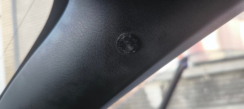 Pillar-Trim Screw Plug